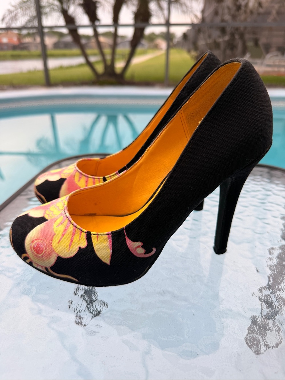 Ed Hardy Black Floral High Heel Pumps. Size 7